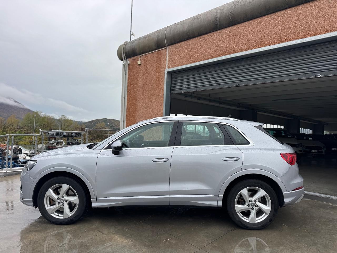 Audi Q3 40 TDI quattro S tronic Business Advanced