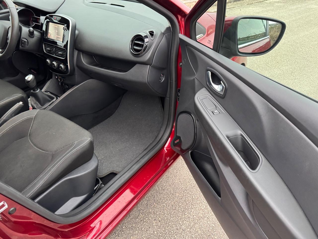 Renault Clio dCi 8V 75 CV 5 porte Moschino Life