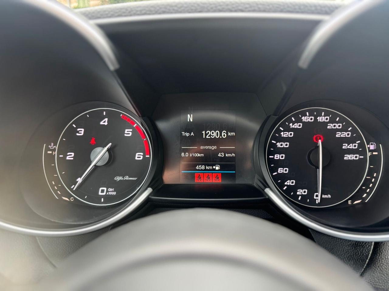 Alfa Romeo Giulia 2.2 Turbodiesel 160 CV XENON LED PELLE VELOCE