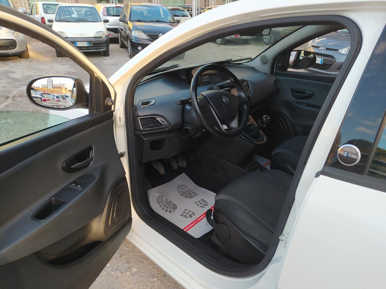 Lancia Ypsilon 1.2 69 CV 5 porte GPL Ecochic Gold Neopatentati