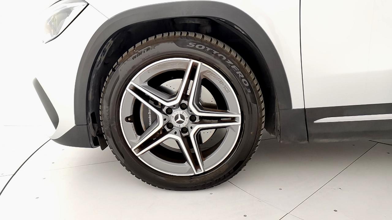 Mercedes-Benz GLA-H247 2020 - GLA 200 d Premium 4matic auto