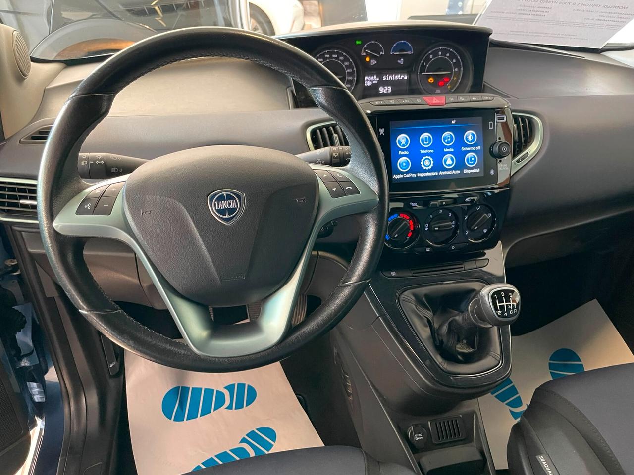 Lancia Ypsilon 1.0 FireFly 5 porte S&S Hybrid Gold Plus