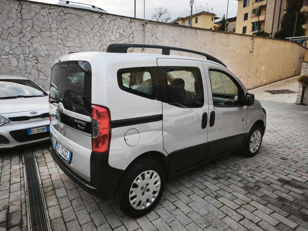 Peugeot Bipper Tepee 1.4 75CV Outdoor