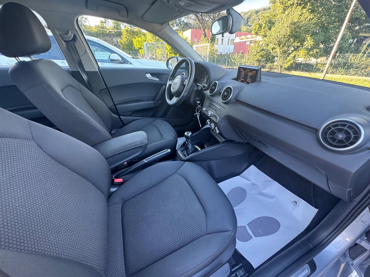 Audi A1 Sportback 1.4 TDI 90Cv S-Line Exterior