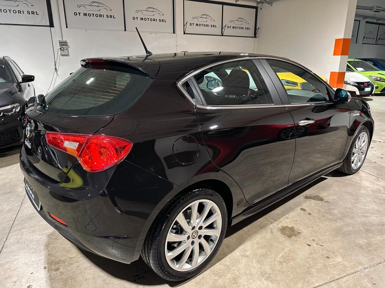 Alfa Romeo Giulietta 1.6 JTDm-2 NEOPATENTATI-PARI AL NUOVO