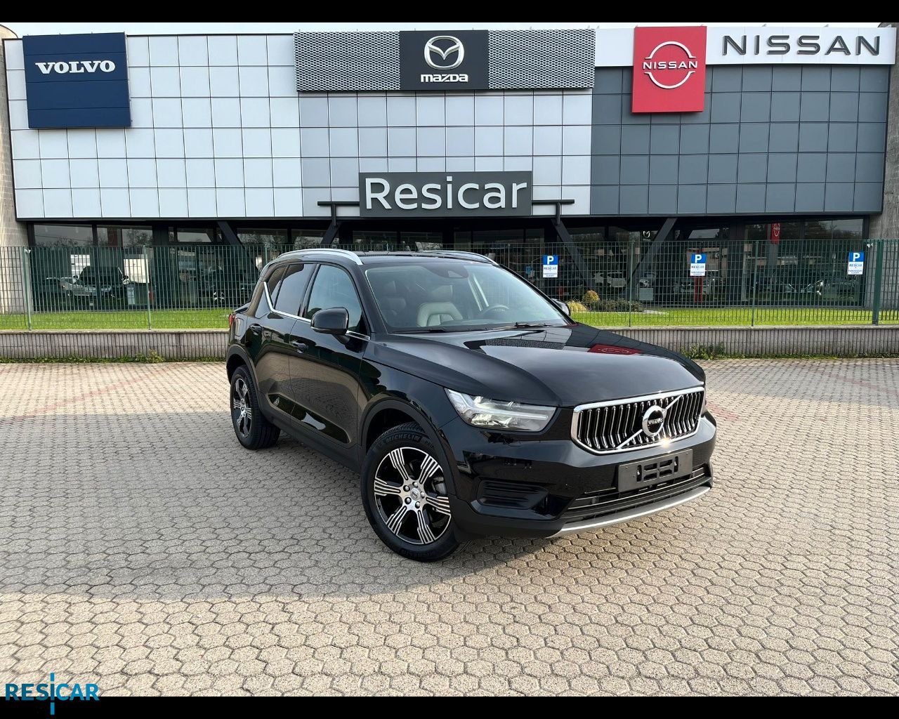 VOLVO XC40 INSCRIPTION B4 197HP 7 DCT Km/0