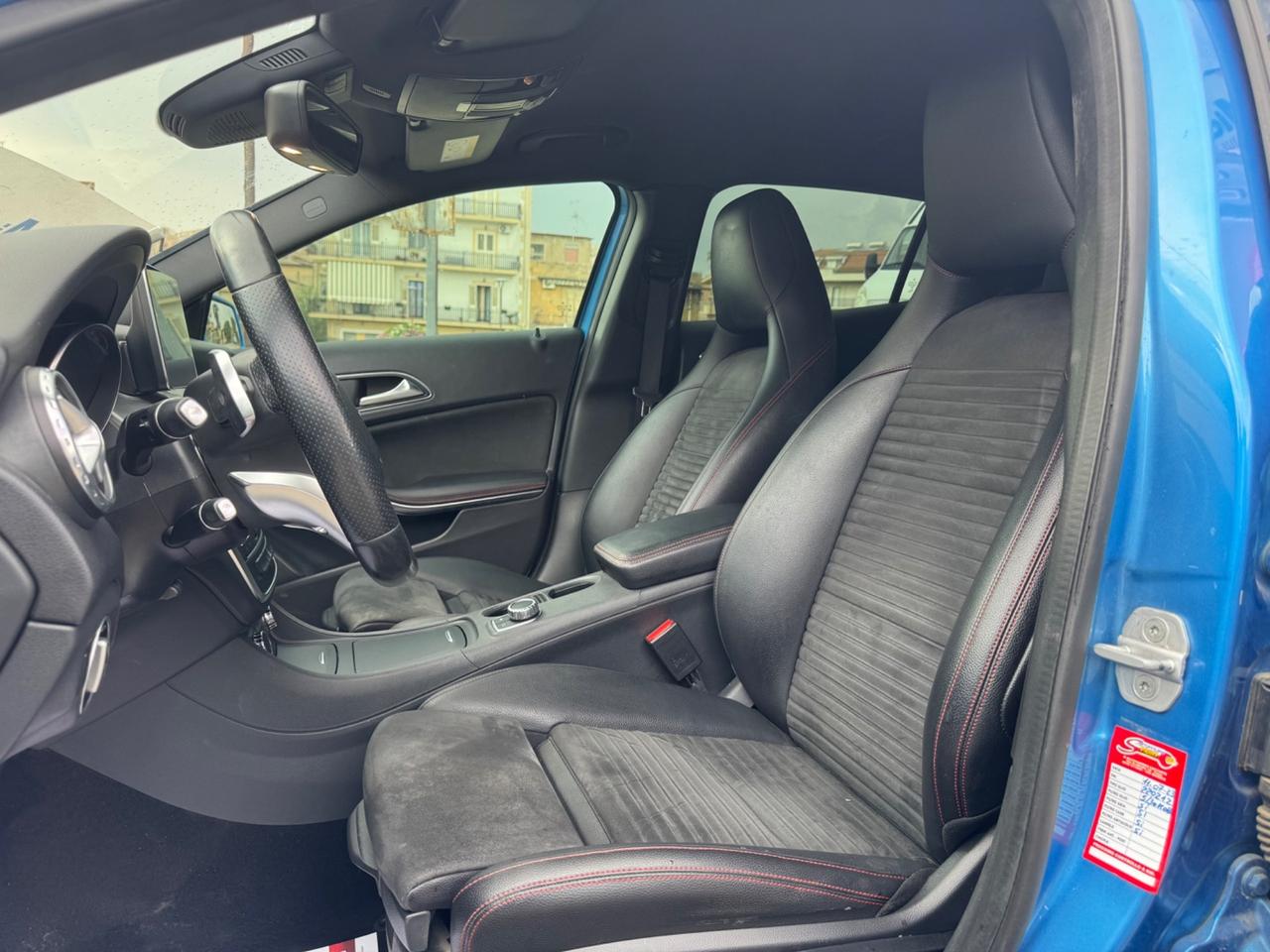 MERCEDES GLA 200D 136 CV PREMIUM PLUS 7G-TRONIC FULL