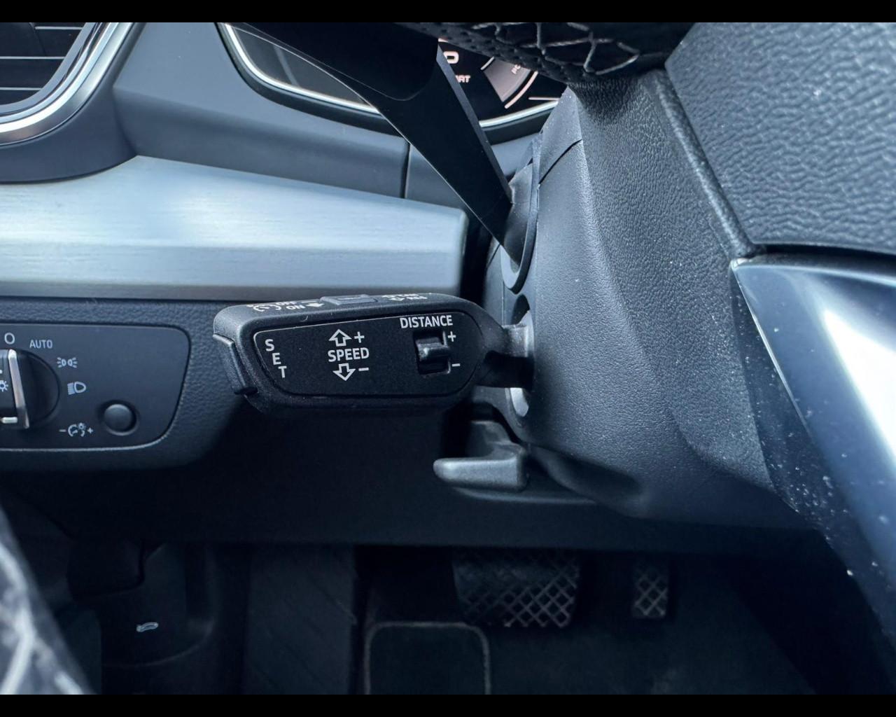 AUDI Q5 SPORTBACK 50 TFSIe S-TRONIC IDENTITY BLACK