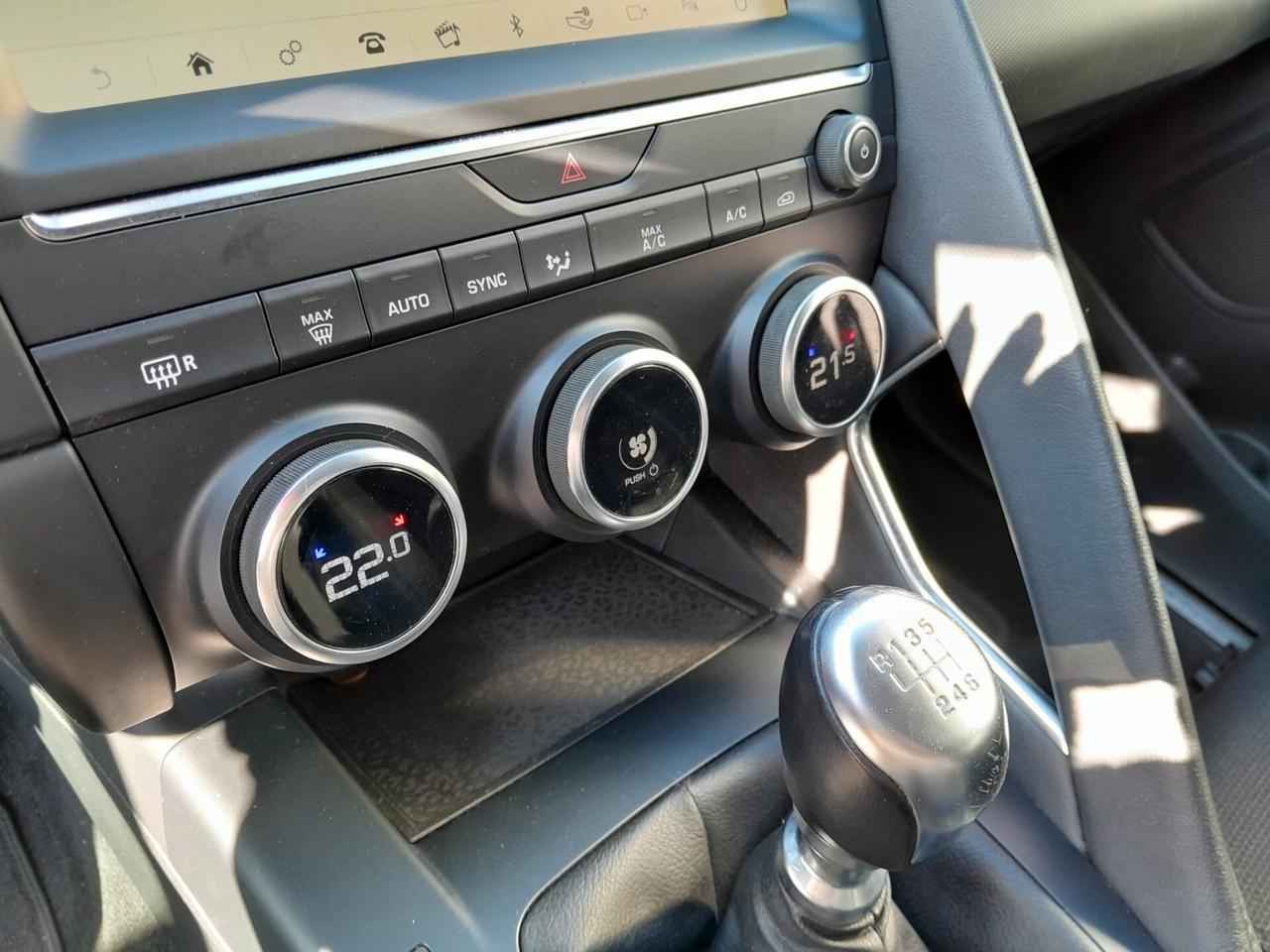 Jaguar E-Pace 2.0D 180 CV AWD R-Dynamic