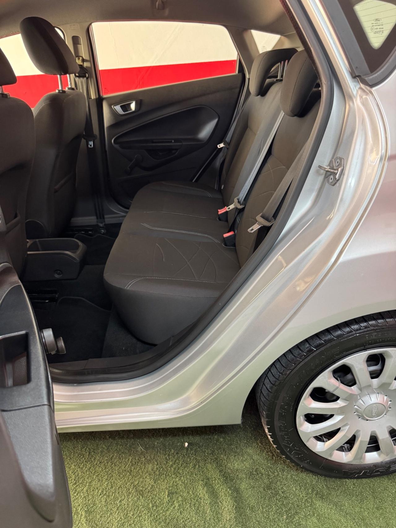 Ford Fiesta 1.5 TDCi 75CV 5 porte Titanium