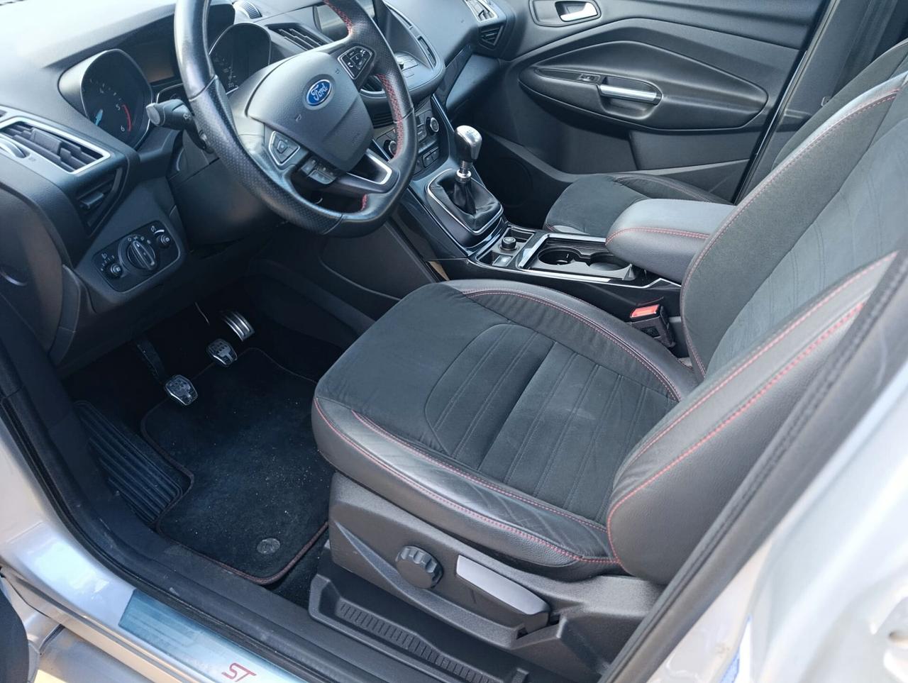 Ford Kuga 2.0 TDCI 120 CV S&S 2WD Powershift ST-Line