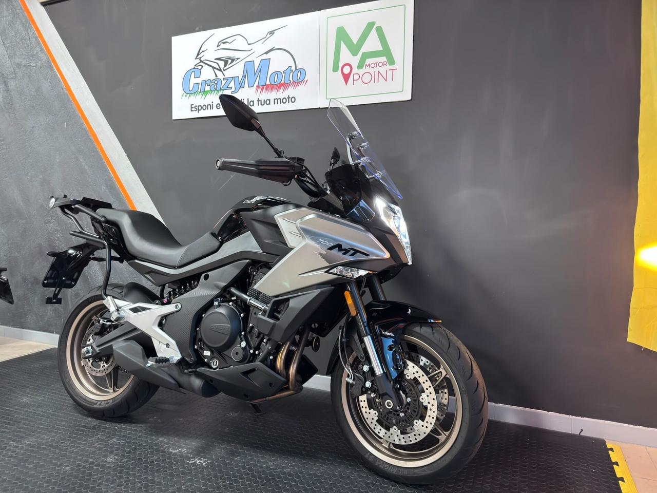 Cf Moto 700MT