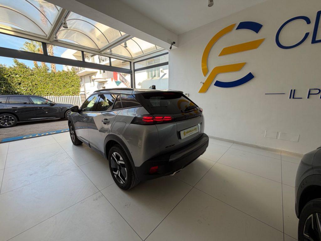 Peugeot 2008 PureTech 130 S&S EAT8 Allure da €229,00 mensili