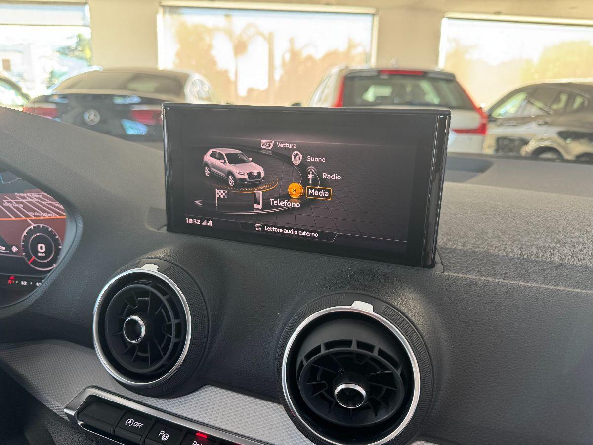 AUDI Q2 2.0 TDI S-tronic Edition Cockpit 2022