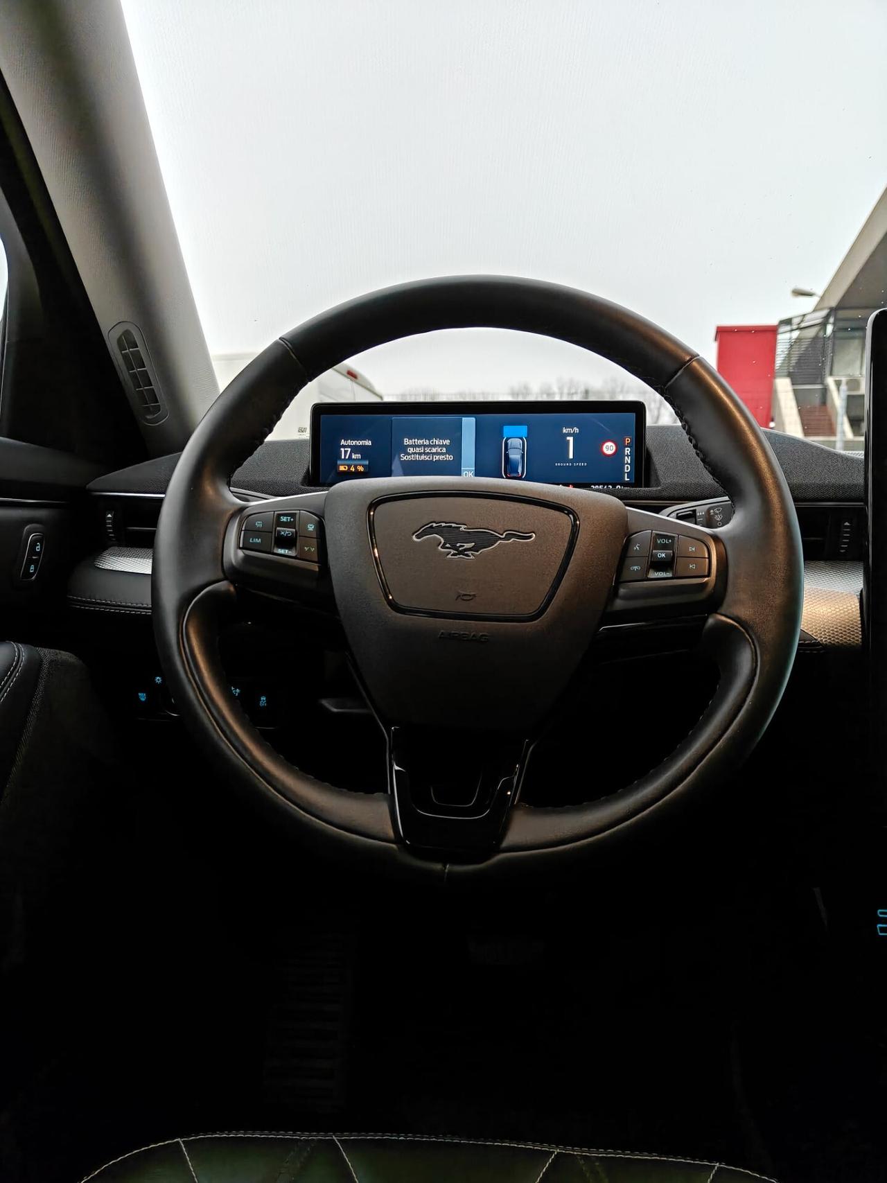 Ford Mustang Mach-E Extended Range 294 CV