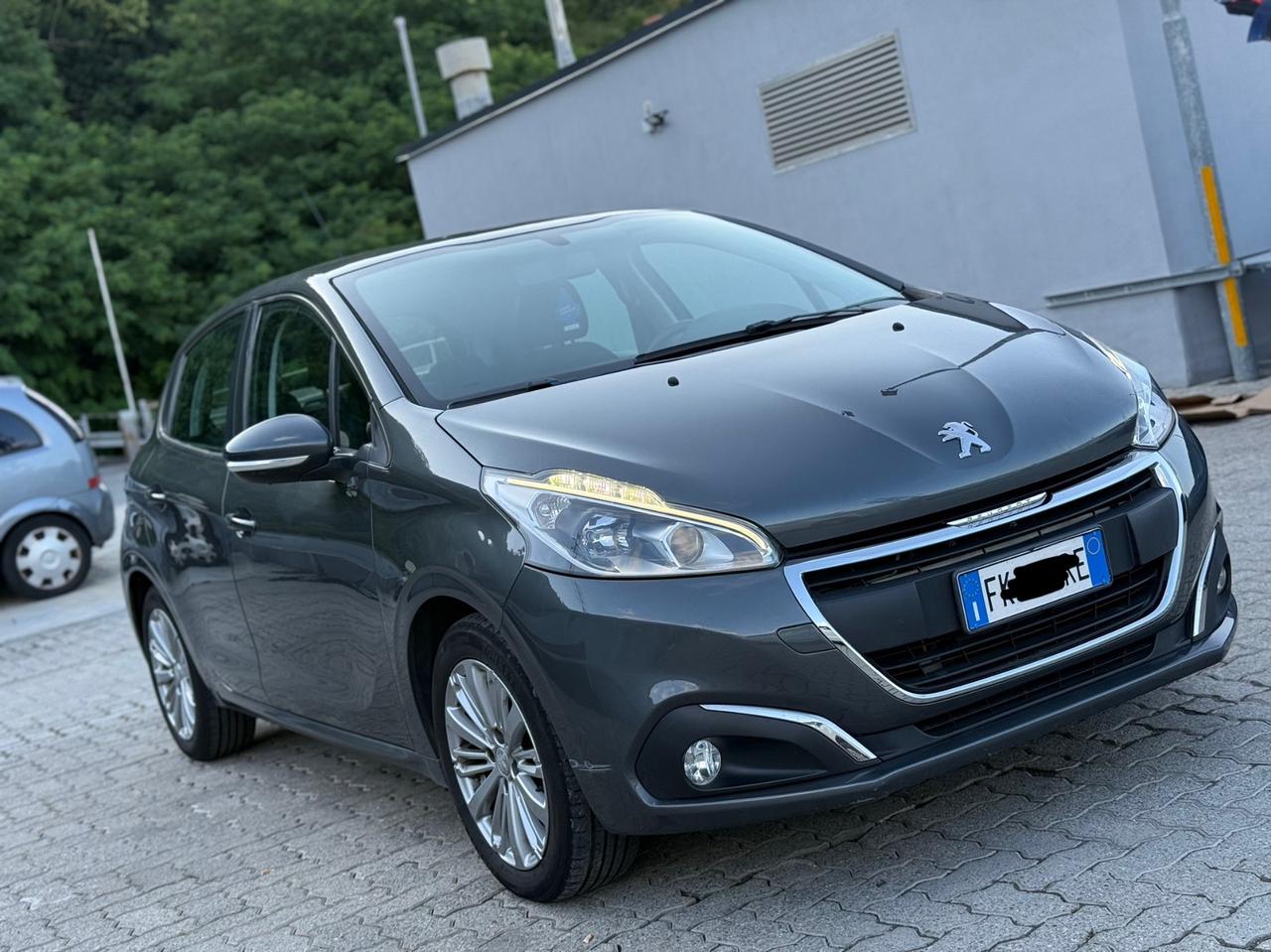 Peugeot 208 PureTech 82 3 porte Allure