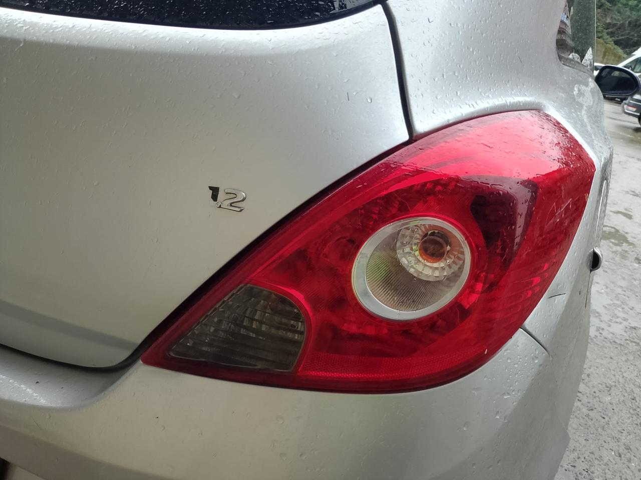 Opel Corsa 1.2 3 porte Sport