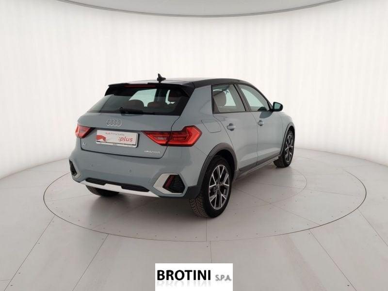 Audi A1 Sportback Allstreet 30 TSI S Tronic Identity Coontrast
