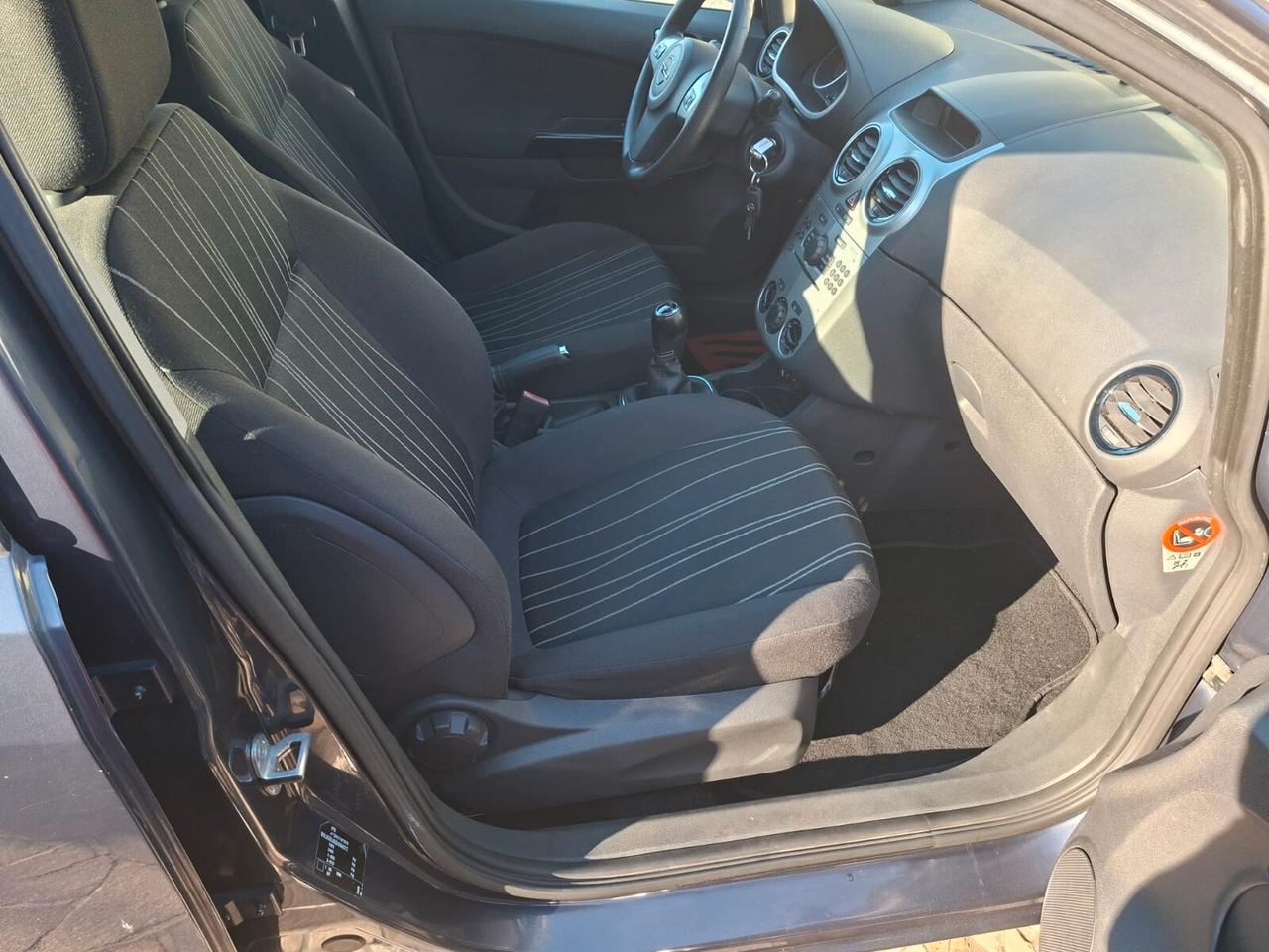 Opel Corsa 1.2 5 porte Edition