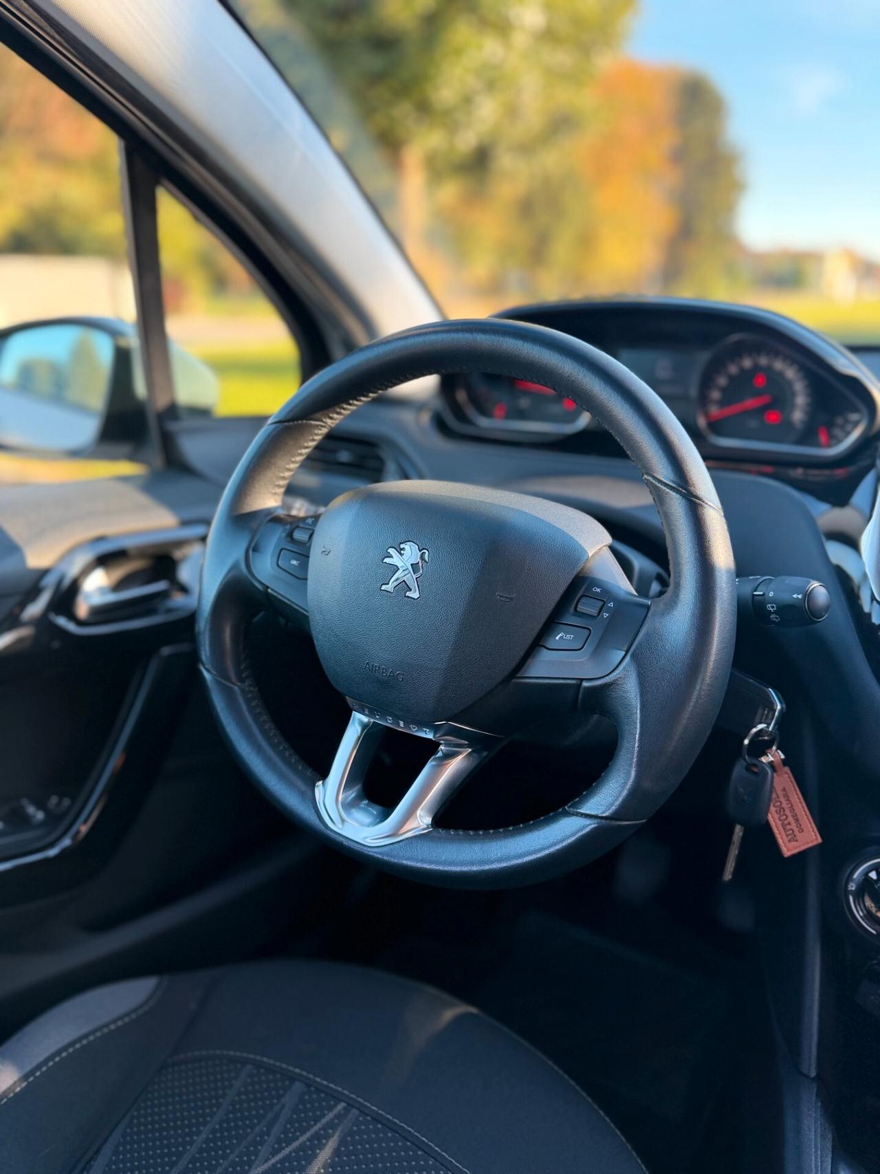 Peugeot 208 1.4 HDi 68 CV 5 porte Allure (NEOPATENTATI)