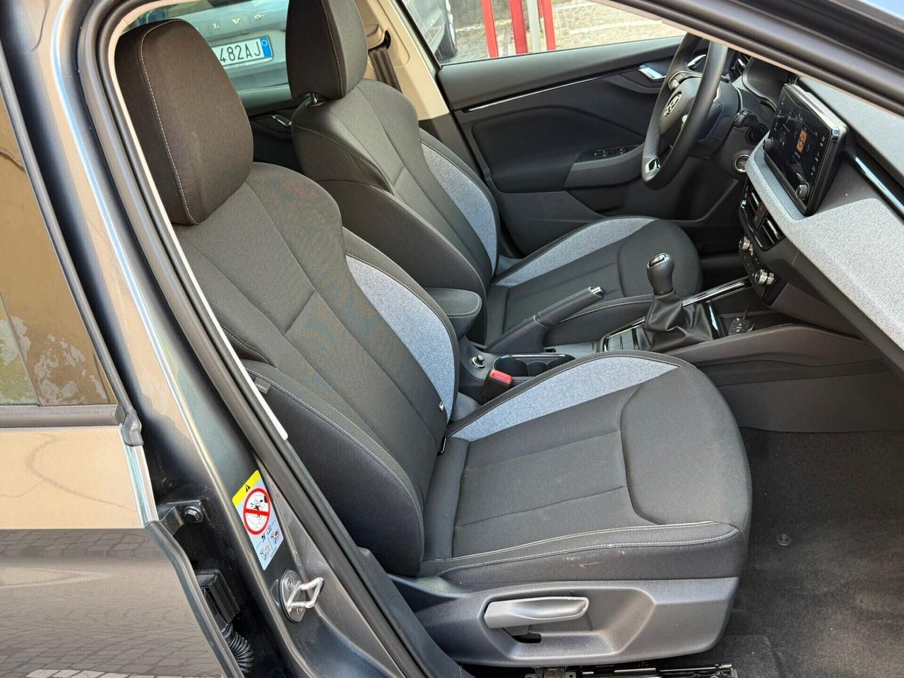 Skoda Kamiq 1.0 TSI 95cv KM O Black Dots