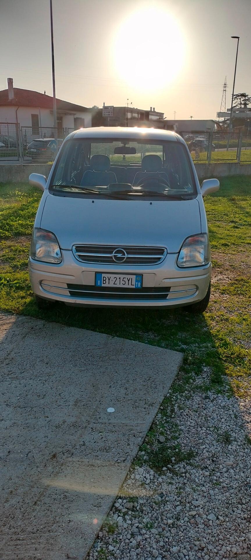 Opel Agila 1.2 16V Club