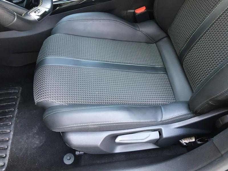 Peugeot 208 PureTech 130 EAT8 GT 5p PARI AL NUOVO * ACCESSORIATA
