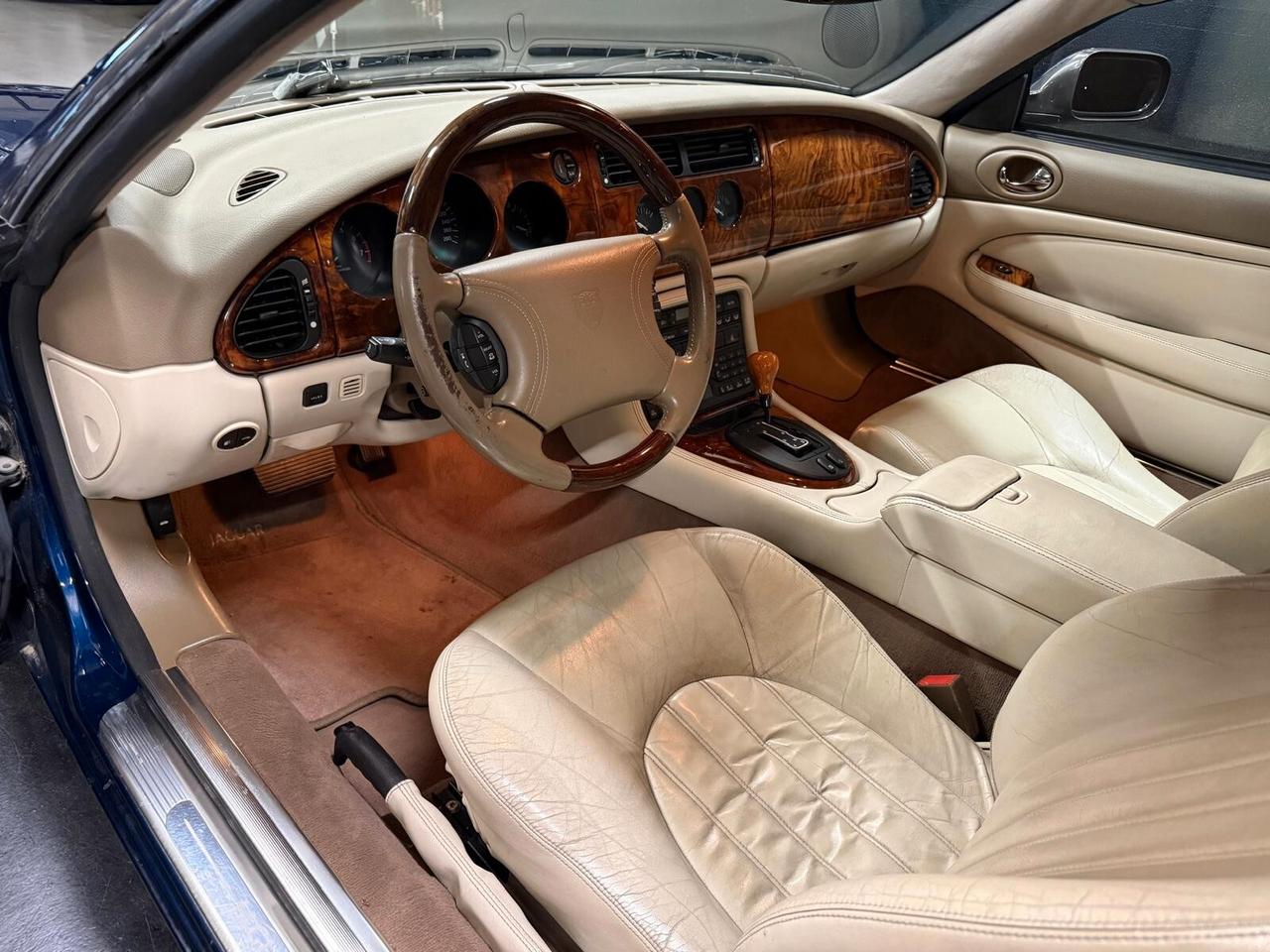 Jaguar XKR 4.0 Coupé asi