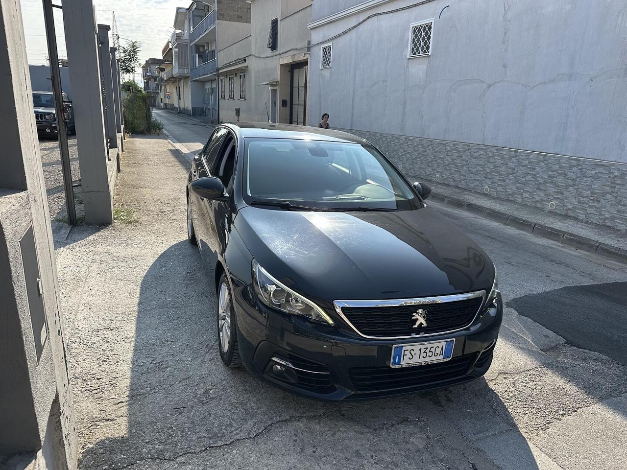 Peugeot 308 BlueHDi 130 EAT8 Allure 2018
