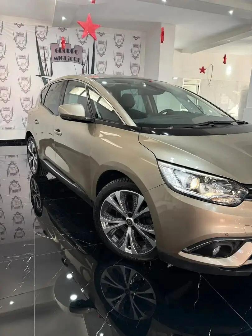 Renault Scénic dCi 8V 110 CV EDC Energy Intens