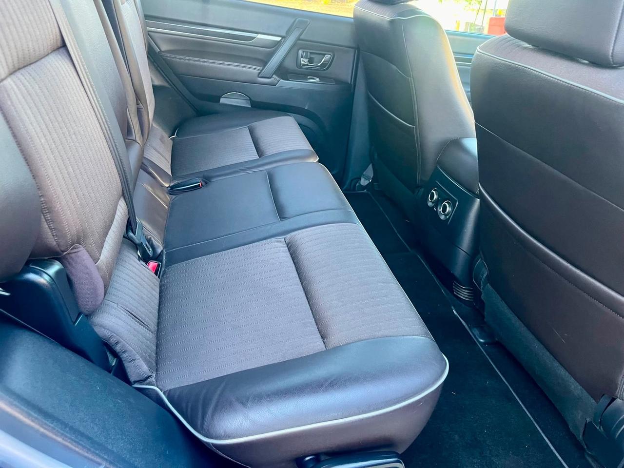 Mitsubishi Pajero 3.2 DI-D aut. Instyle 119.000km 2010 perfetta
