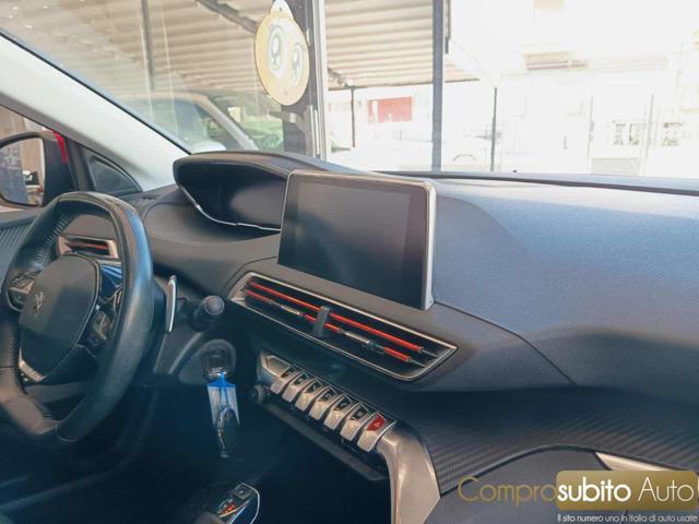PEUGEOT 5008 BlueHDi 130 S&S EAT8 Allure