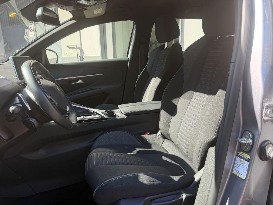 PEUGEOT 3008 1.5 HDI AUTOM 130 BUSINESS CERTIFICAT