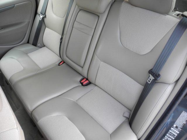 VOLVO XC70 2.4 D5 20v AWD Cross Country autom. - DA VETRINA