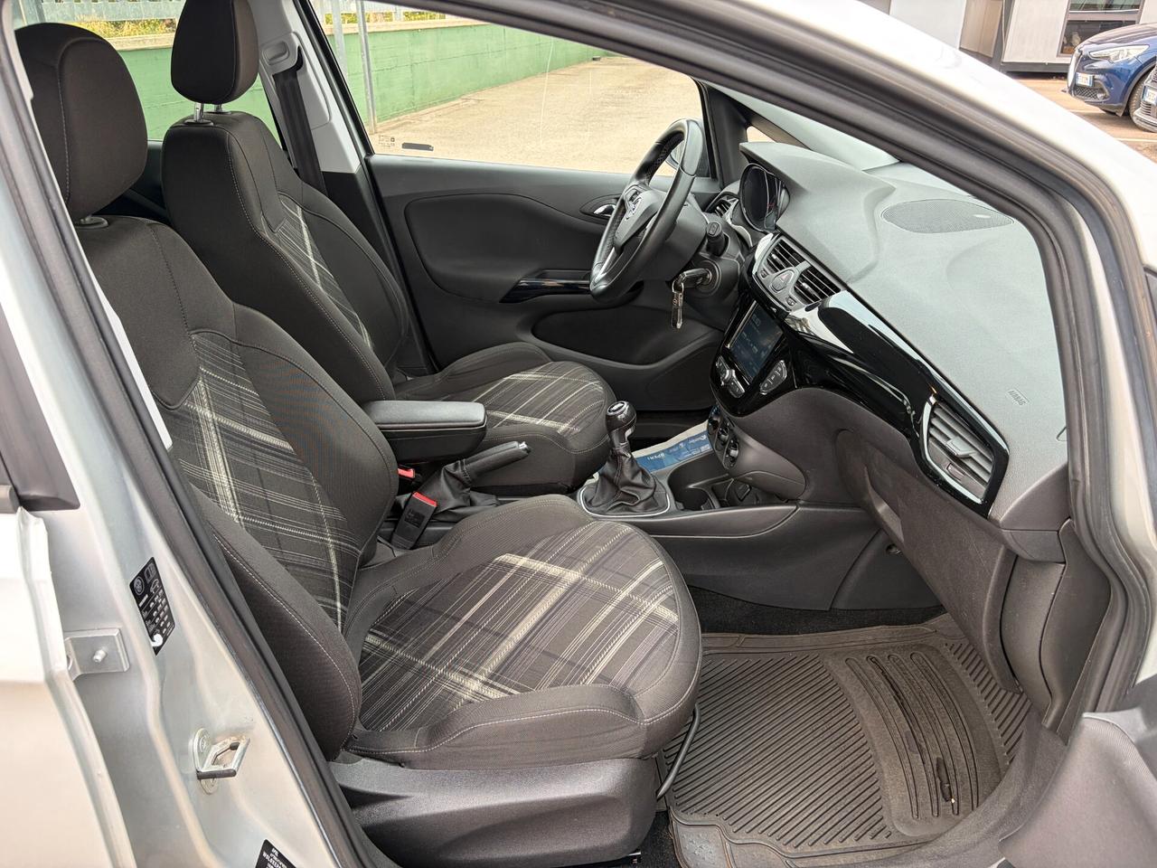 Opel Corsa 1.4 90CV GPL Tech 5 porte b-Color