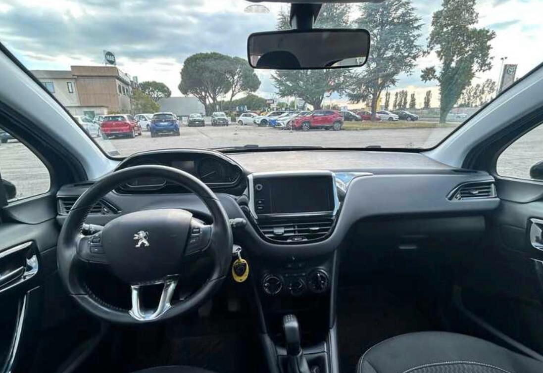 Peugeot 208 PureTech 82 5 porte Allure