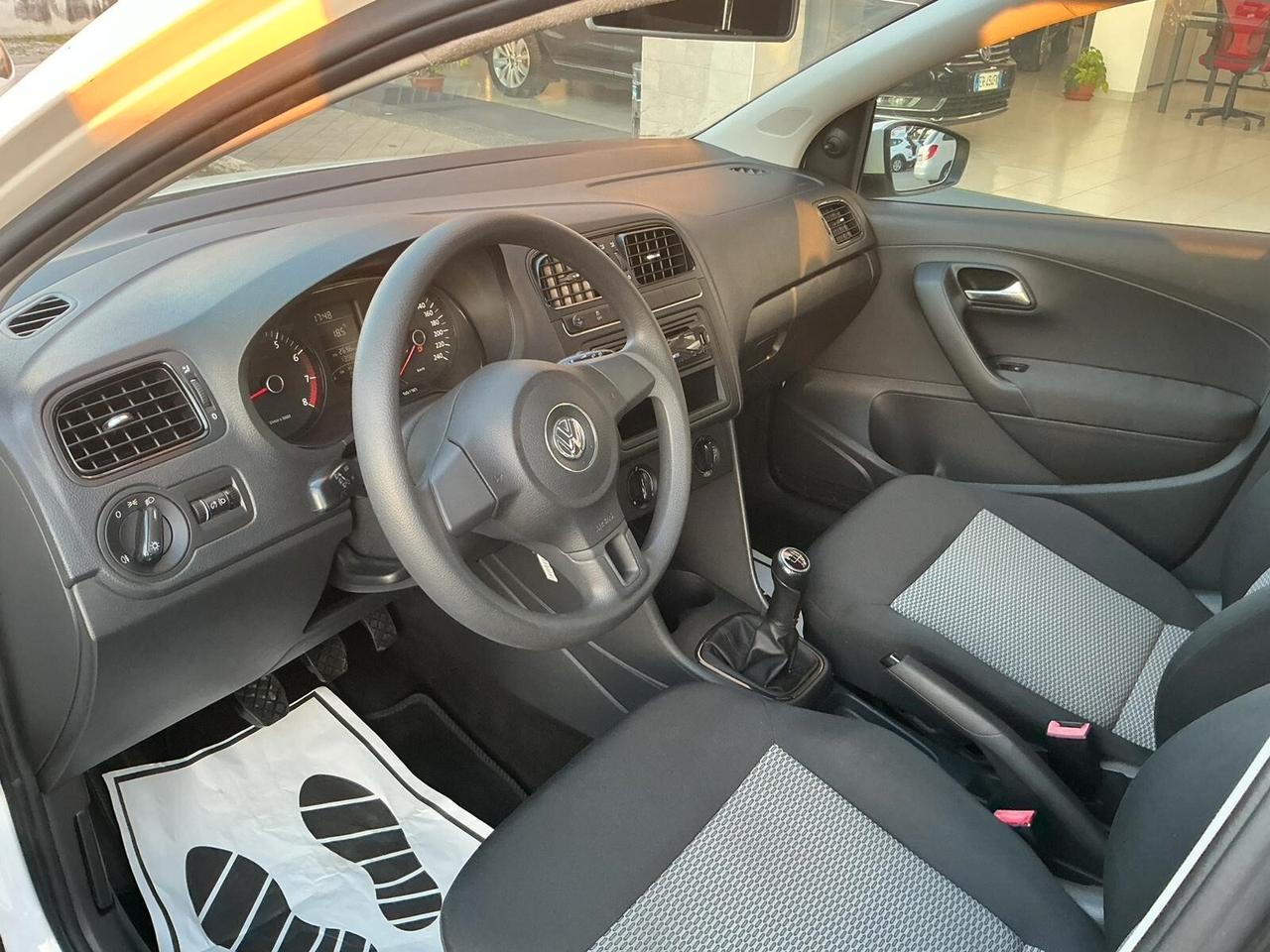 Volkswagen Polo 1.2 benzina Neopatentati