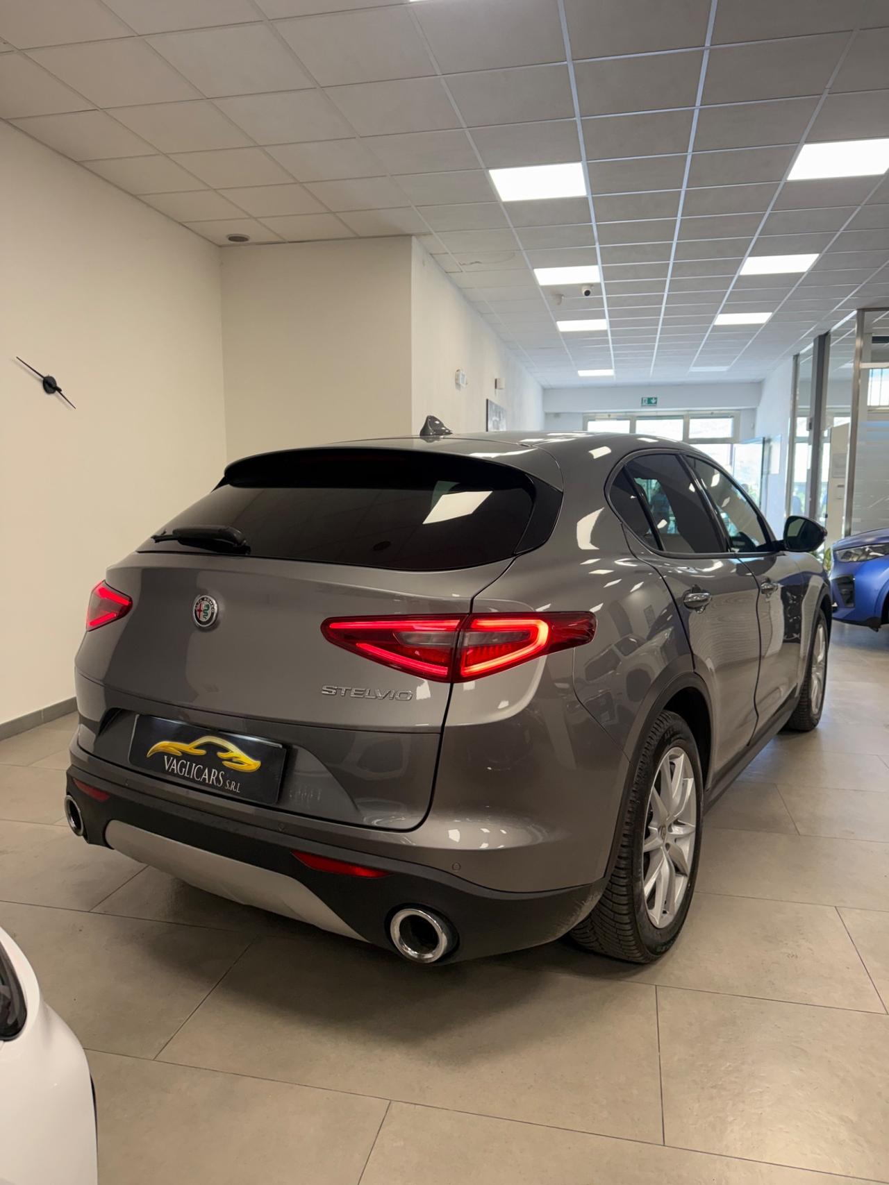 Alfa Romeo Stelvio 2.2 Turbodiesel 190 CV AT8 Q4 B-Tech