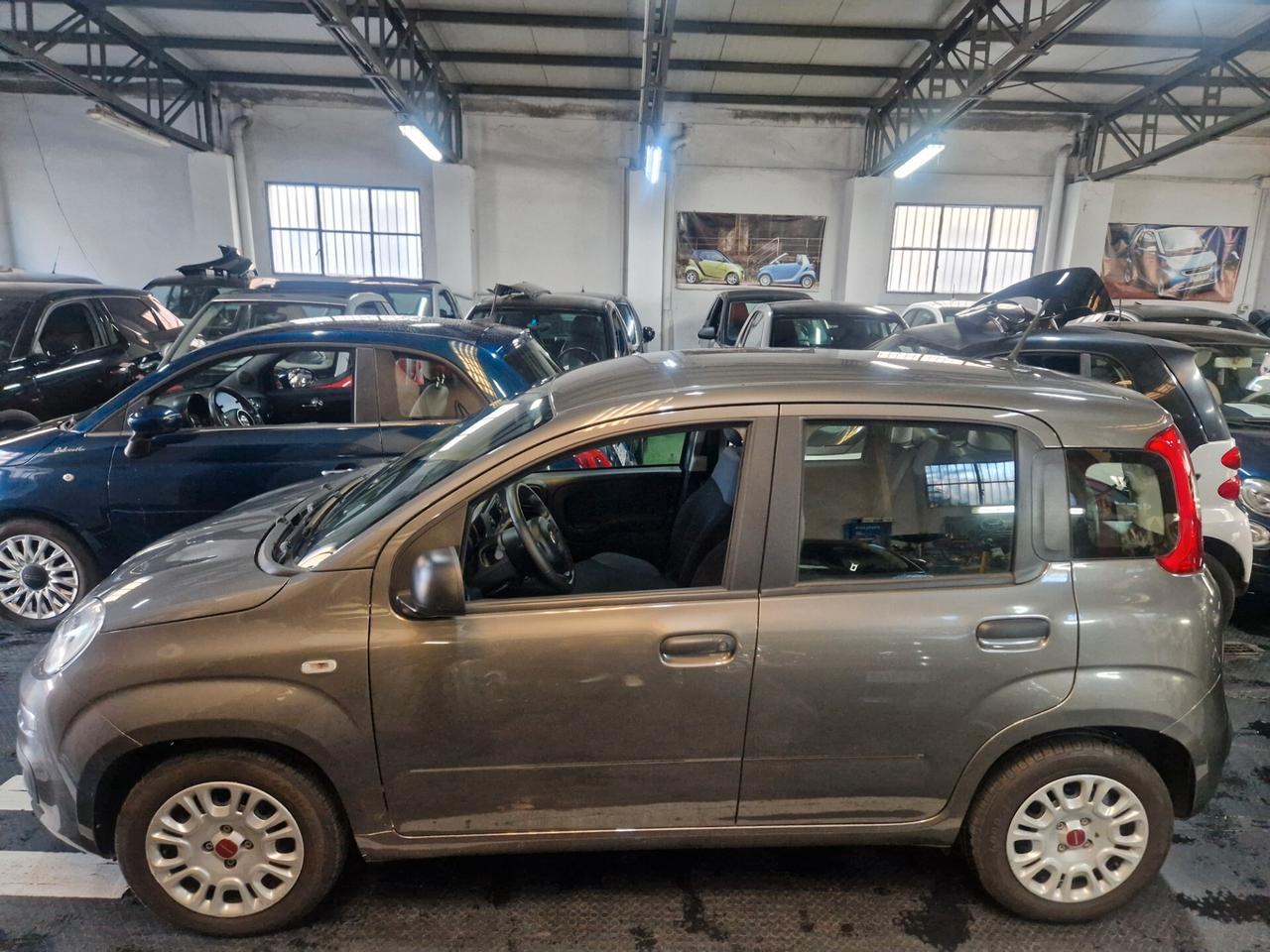 Panda Easy hybrid solo 9600km prezzo reale pronta consegna