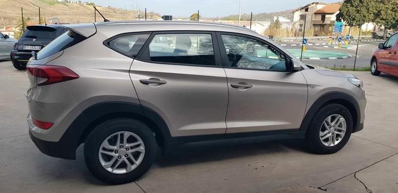 Hyundai Tucson 1.7 CRDi Comfort KM 77000