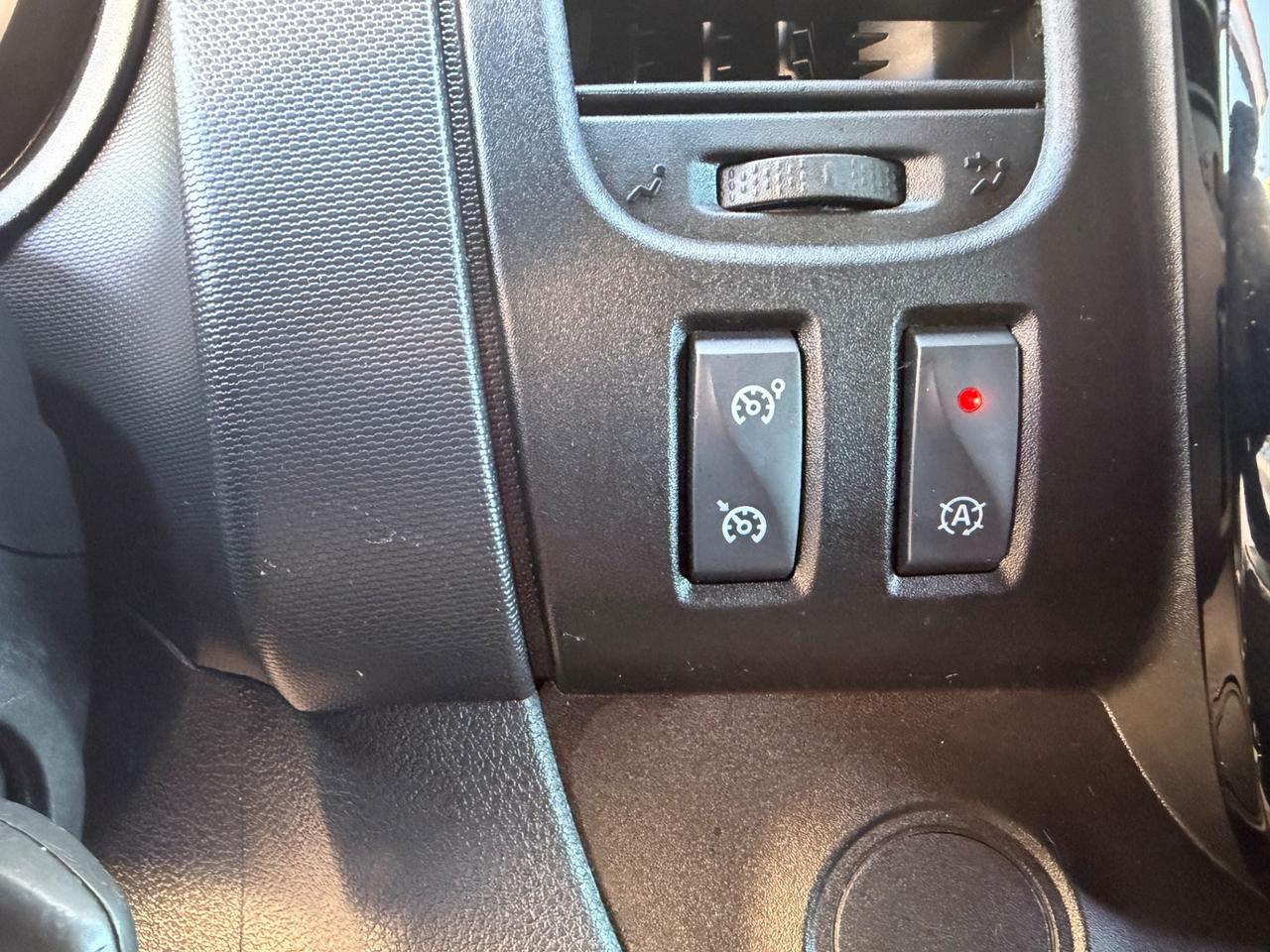 Opel Vivaro 9 POSTI