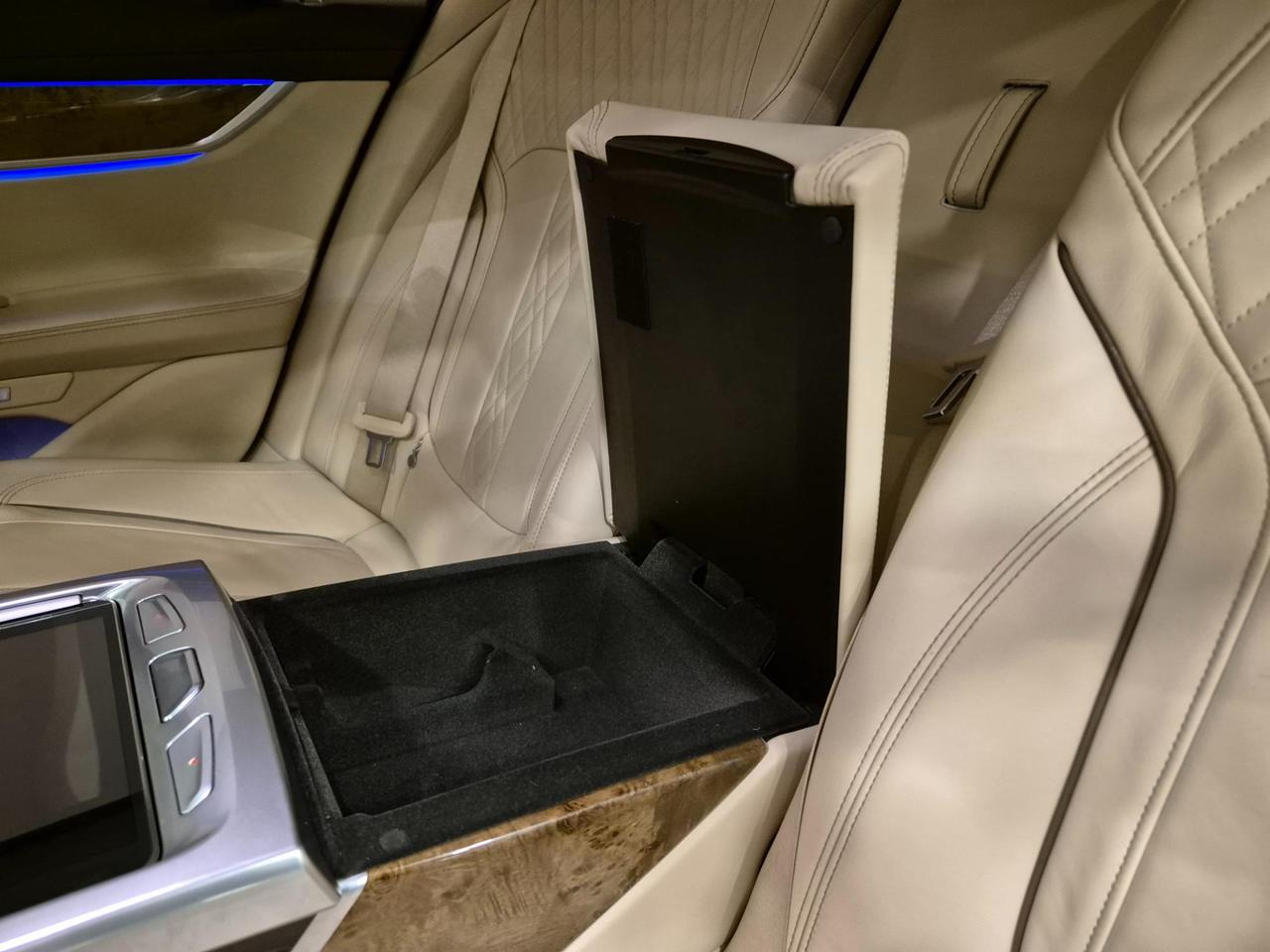 BMW 730 d Luxury auto - ACC/Lim - Cam 360 - Tetto - 4 RUOTE STERZANTI