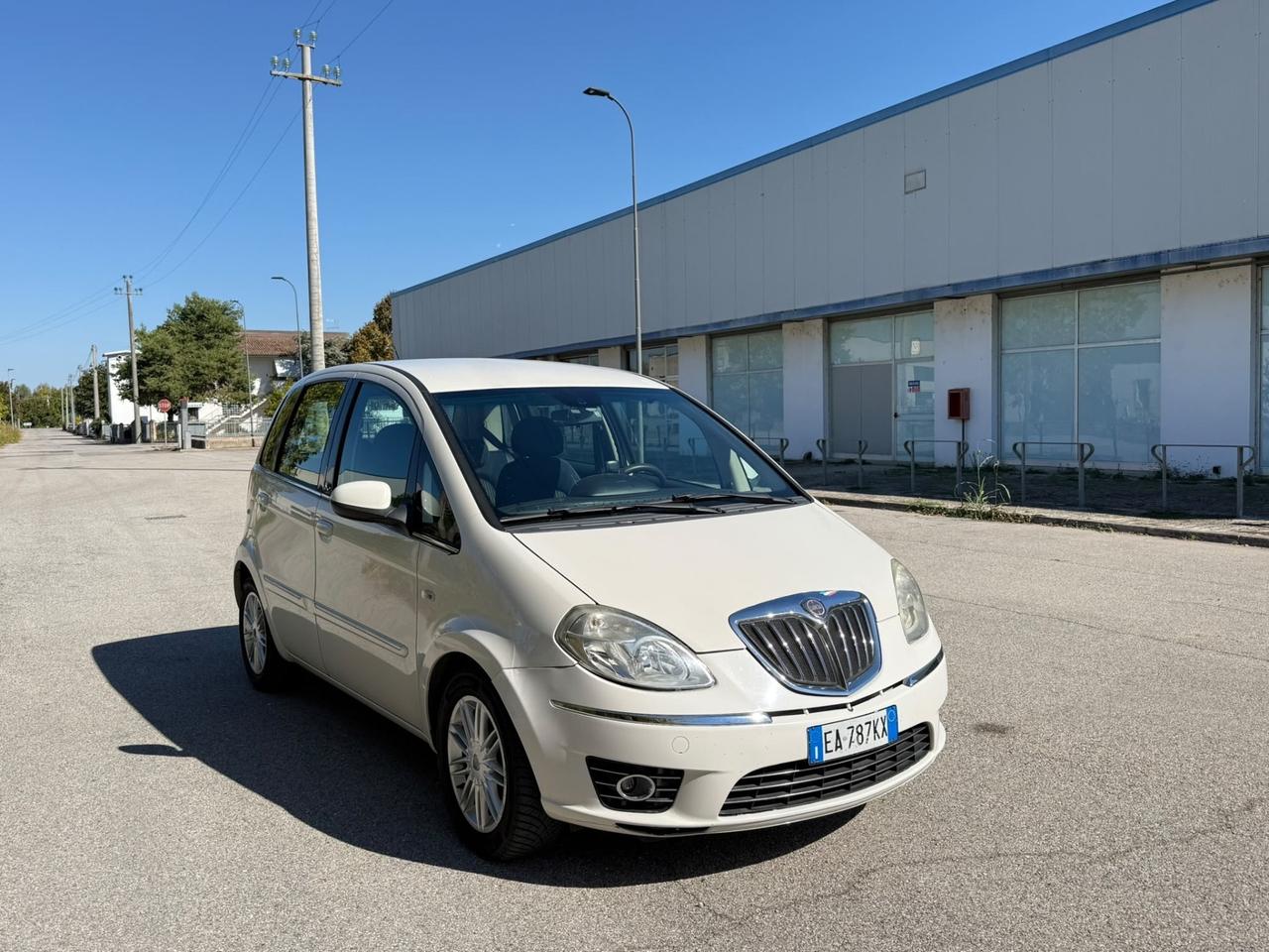 Lancia MUSA 1.3 Mjt 95 CV DFN 5th Avenue AUTOMATICO