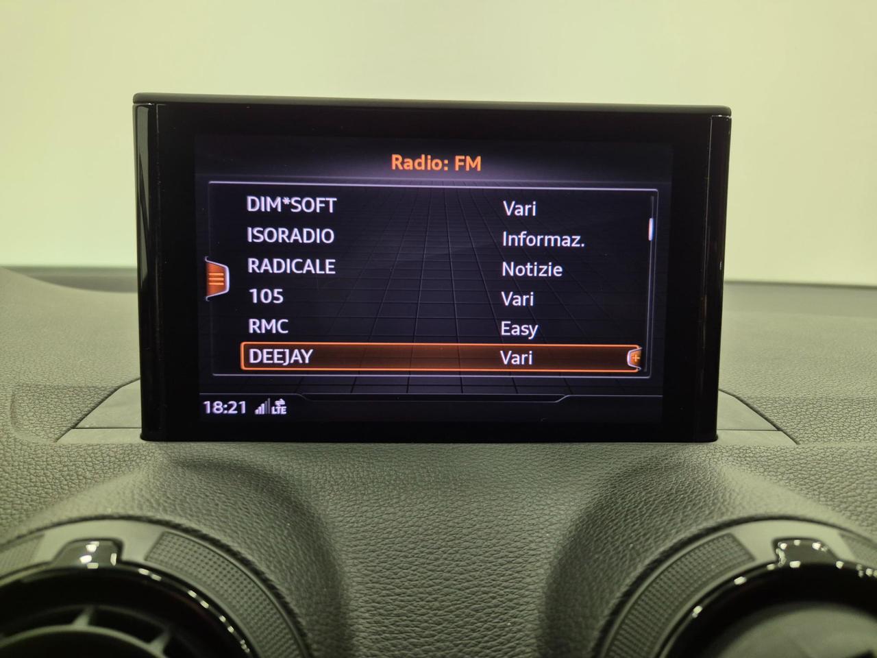 Audi Q2 1.6 tdi Design - NEOPATENTATI - Cruise/Lim - Sens. Post. - Navi