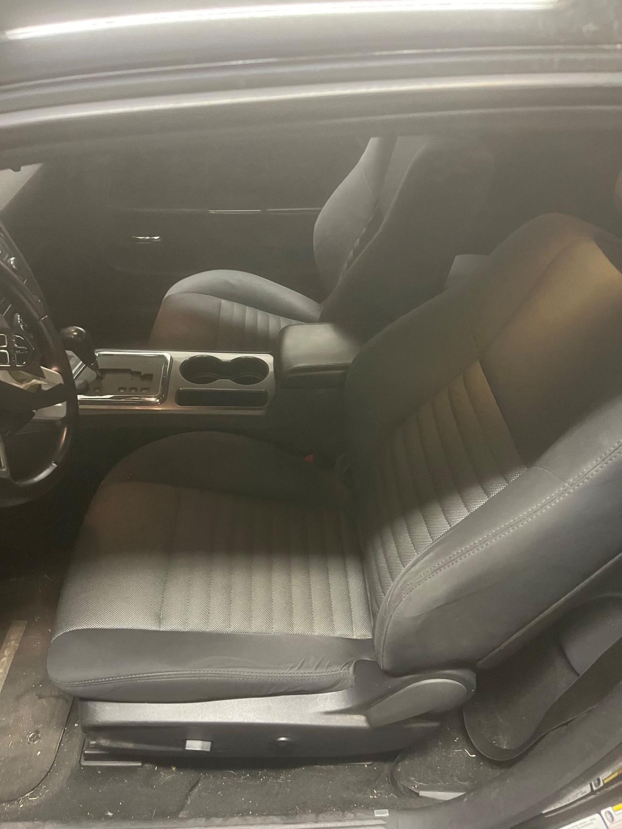 Dodge Challenger Sxt