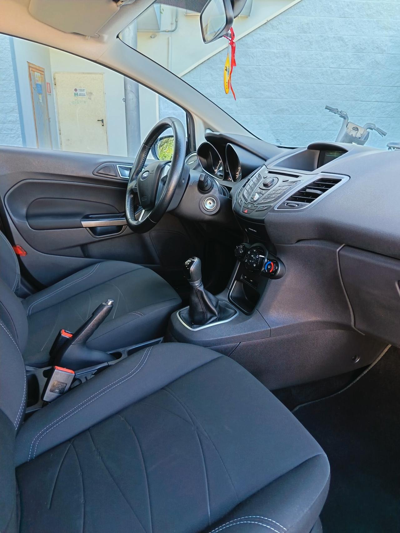 Ford Fiesta 2014 1.0 benzina 80.000KM 12 MESI DI GARANZIA NEOPATENTATI