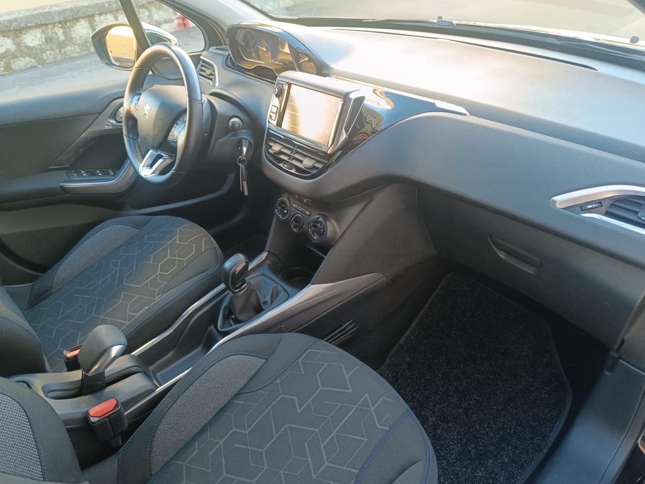 Peugeot 2008 BlueHDi 100 S&S Style