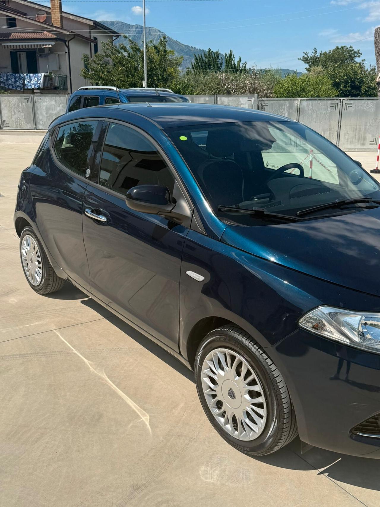 Lancia Ypsilon 1.2 69 CV 5 porte GPL Ecochic Silver