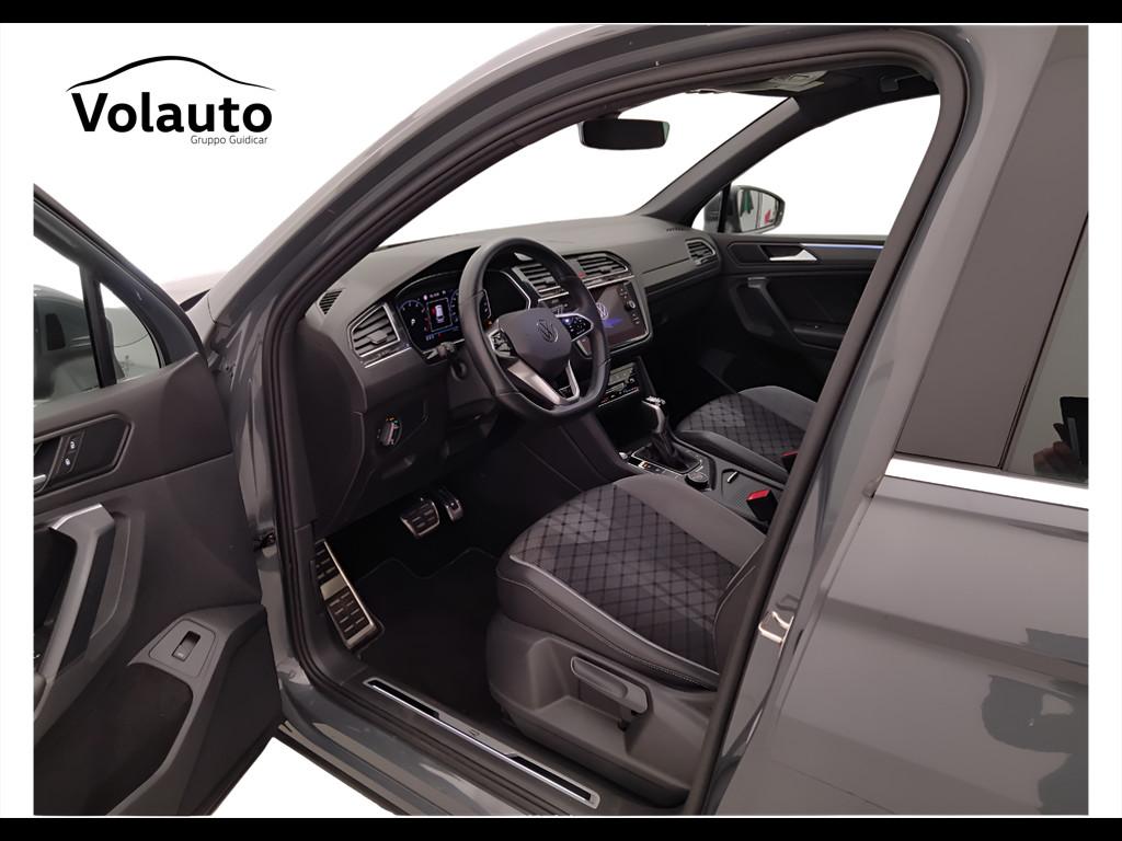 VOLKSWAGEN Tiguan II 2021 - Tiguan 2.0 tsi R-Line 4motion 190cv dsg