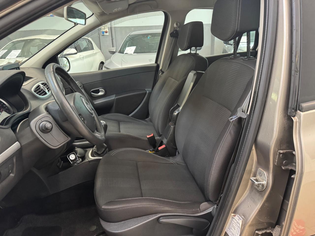 Renault Clio 1.2 16V SporTour Dynamique